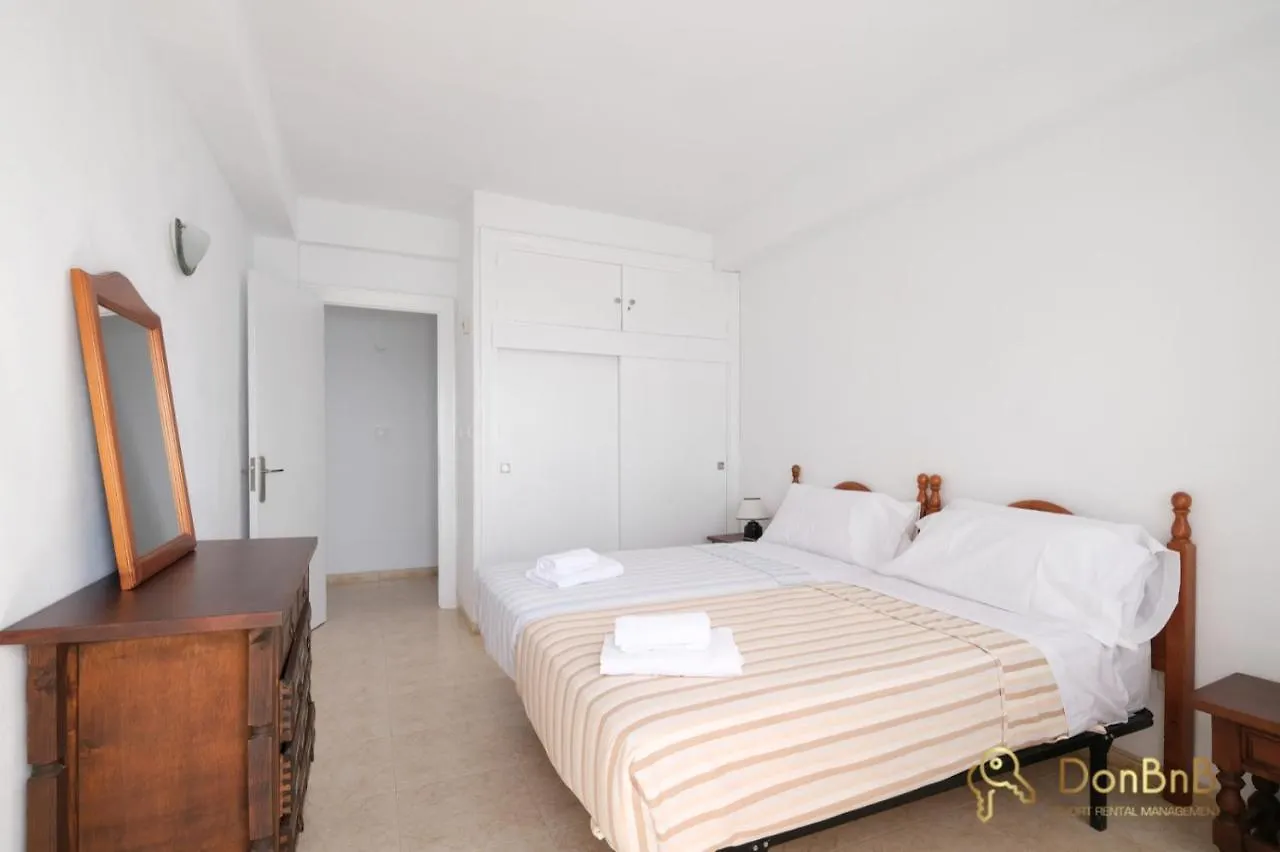 Apartamento Piso con piscina frente a la playa en Fuengirola España