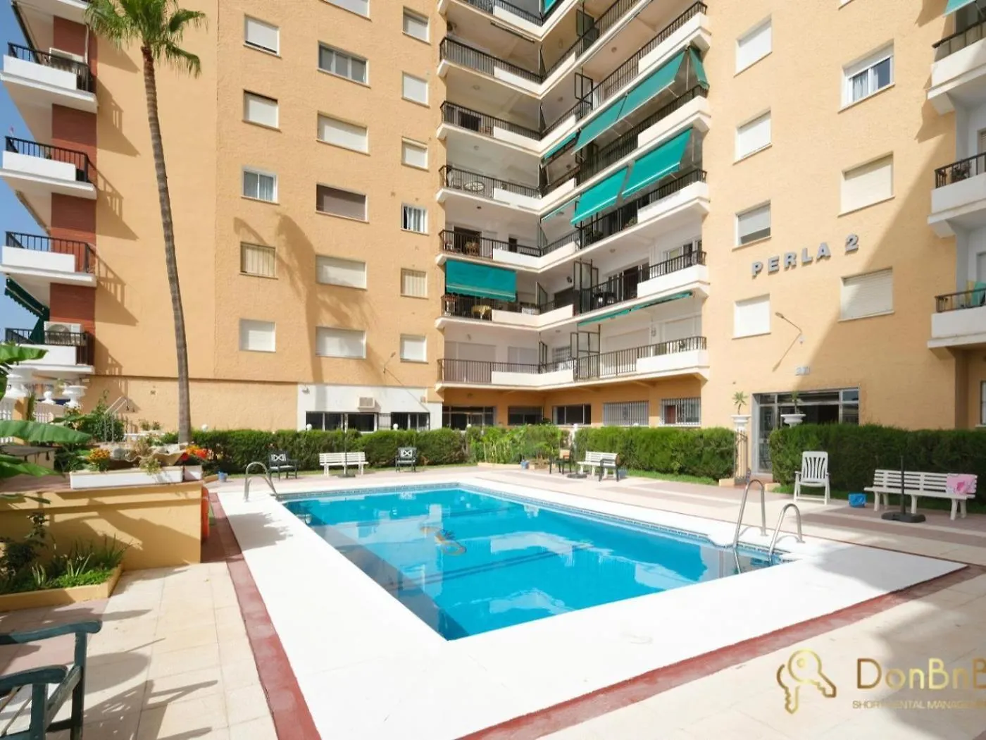 Apartamento Piso con piscina frente a la playa en Fuengirola