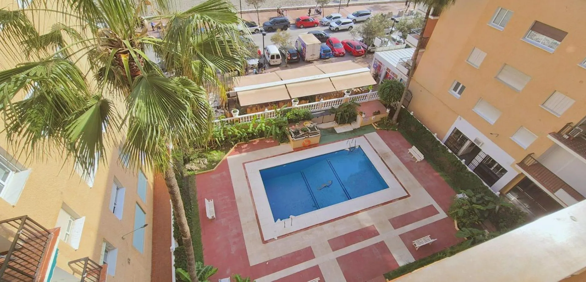 Apartamento Piso con piscina frente a la playa en Fuengirola