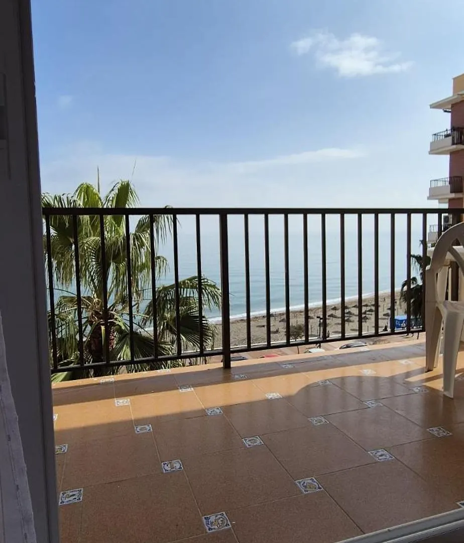 Apartamento Piso con piscina frente a la playa en Fuengirola
